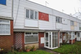 2 bedroom Detached f...